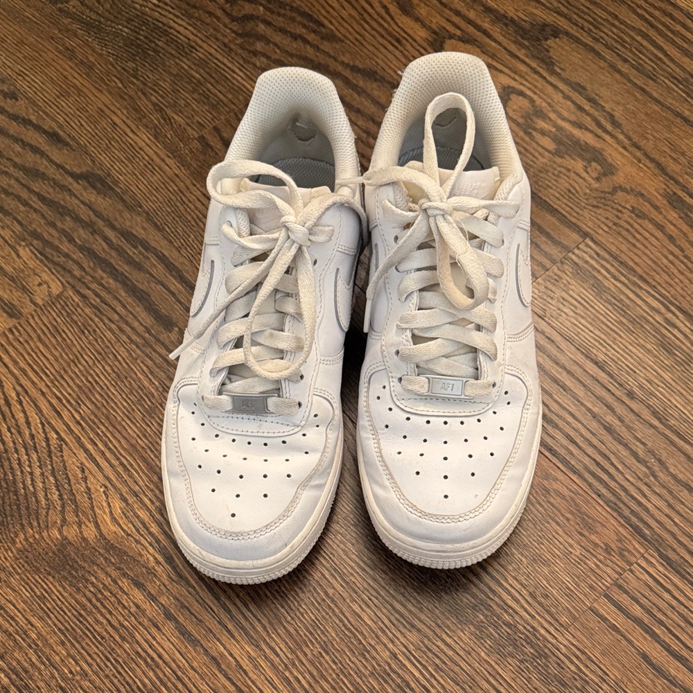 GENTLY WORN NIKE AF1